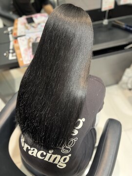 アヴァンス イオンモール和歌山店(AVANCE) 透明感あるブラックカラー【松本扇玖】