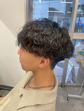 ワンズナゴヤ 名古屋栄店(ONE's NAGOYA) スペインカールスパイキーショートブルーブラックフェザーパーマ