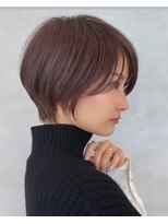 表参道白髪ぼかしウルフショートカットベージュアッシュ30代40代