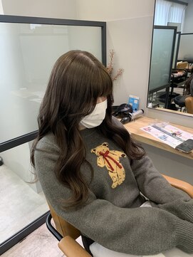 リジー(Litzy) オリーブベージュ／嶋田　綺星