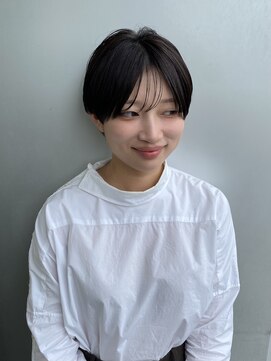エアー 青山(AIR) 前髪あり耳掛け丸みボブコンパクトショート20代30代40代