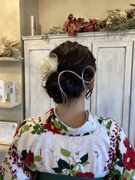 サンク エトワール(Cinq Etoiles) 卒業式ヘアセット【サイドお団子】