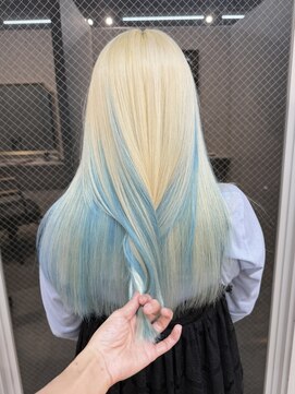 ラニヘアサロン(lani hair salon) ホワイトブロンド×アクアブルー/抜きっぱなしカラー/ローライト