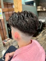 スタンドバーバー 柏(STAND BARBER)&nbsp;リバースセンターパート/ニュアンスウルフ/ダウンバング/柏