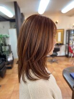 サロン ド ソアン(Salon de SOAN)&nbsp;暖色ベージュ×流れる顔周りレイヤーミディアム