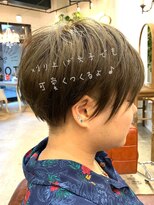 ショートオンリーサロントス(short only salon TOSS)&nbsp;カッコ可愛いオリーブブラウン刈上げマッシュボブ