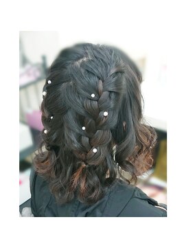 ヘアーメイク ティアラ(Hair make Tiara) ハーフツインおさげヘア☆+゜