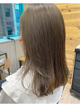 アトリエ タキ(atelier.taki) 大人のミディアムヘア/透明感カラー/垂水