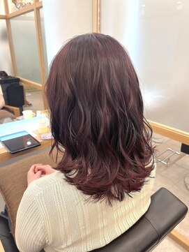  リュクスバトーバイトリコ 船橋南口店(Luxe BATEAU by tricot) ピンクカラー