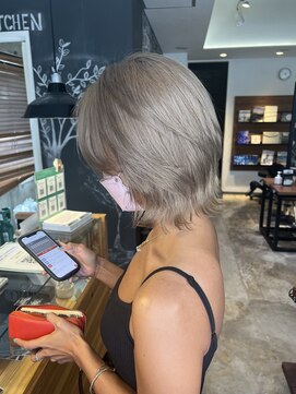 アンドライフ 市原店(AND LIFE) グレージュ／グレー／ケアブリーチ／ブリーチリタッチ