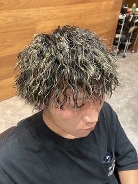 美友来 メッシュツイストスパイラルパーマ