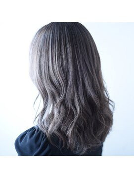 ニコリヘアワークス(nicori hair works) ロング×ハイトーン×バイオレットアッシュ1