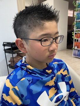 アッシュ 仙川店(Ash) オシャレスポーツ刈り ソフトモヒカン キッズカット