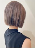 ボブブリーチダブルカラーセクションカラーペールベージュ