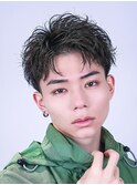 メンズカット無造作黒髪スパイキーショート刈り上げビジネス流行