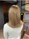 シンプルなのに洗練された透明感カラー／髪質改善トリートメント