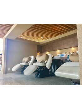 日々の疲れを忘れ、心も身体も癒す空間。こだわりの詰まったサロンで、贅沢なサロンタイムを♪