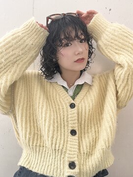 ビーチ(BEACH) 黒髪/レイヤーカット/韓国ヘア/小顔/前髪長め/オリーブグレー