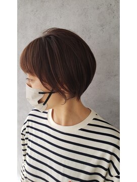 ニューカマー バイ ヘッドライト シブヤ(NEW COMER by HEADLIGHT shibuya) ショートボブ×顔周りレイヤー