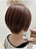 扱いやすさ抜群◎丸みシルエットの抜け感ショートスタイル