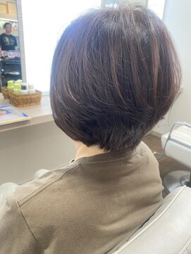 ドゥージングヘアースクラッチ(Dozing Hair Scratch) ふんわりグラデーションボブ