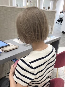 ティディ(Tidi) ミニボブ/ショートボブ/丸みショート/ミルクティ/豊中庄内
