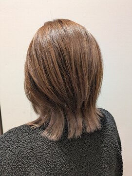 アンジュ グリーンパーク店(ange) ミディアムレイヤー/インナーブリーチ