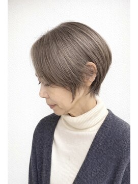 ウル(ulu) 名東区　ハイライト　白髪ぼかし　透明感カラー　ミルクティー