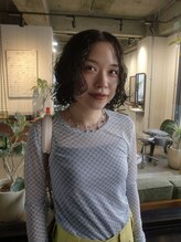 ハー(her)&nbsp;ボブ×寒色カラーでターンダウン
