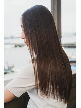 HAKU【ハク】【9月初旬 NEW OPEN(予定)】の写真/【中津留/NEWOPEN】『HAKU』の厳選トリートメントでパサつきや広がりを抑え、思わず触れたくなる艶髪へ。