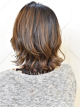 イリーブ(elieve) スタイリング簡単♪ひし形シルエットで上品なカール感を