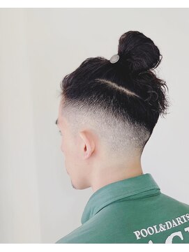 サーティースリー 石川町店(Thirty3) マンバンヘア