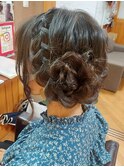 編み込みサイドお花　アップ