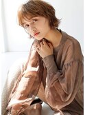 透明感ベージュ×ふんわりショートボブ