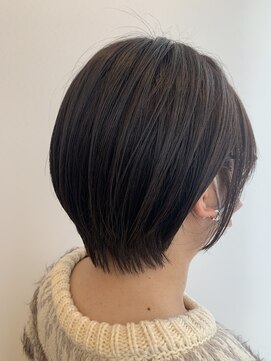 エバーグリーン(ever Green) 耳かけショート×透明感カラー