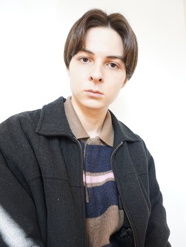 マイロ(mailo) ナチュラルセンターパート+ベージュカラー