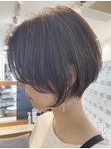 ショートカットショートボブミルクティーベージュカラー前髪なし