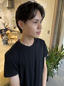 ガーデン オオタカノモリ(garden otakanomori) 20代30代大人メンズヘア/センターパート/ニュアンスパーマ