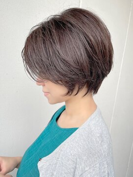 ルーファス メグロ(Ruufus Meguro) バレイヤージュグレージュカラーツヤ感ノーブル前下がりショート