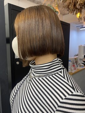 ノイ(noii) パツっとボブ