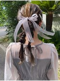 ツインポニー　リボンアレンジ　結婚式アレンジ　編み下ろし