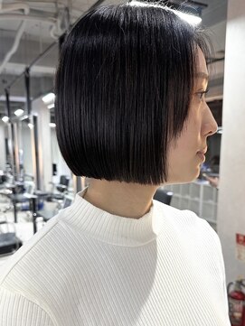 シェノン 心斎橋(CHAINON) ボブ/ミニボブ/切りっぱなしボブ/ワンレン/黒髪/レイヤー