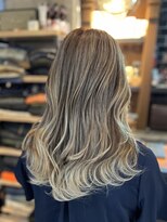 メリー(merry craftsman's factory)&nbsp;ブロンドバレイヤージュカラー