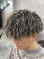 ライズトーキョー 土浦店(RISE TOKYO)&nbsp;ハイライト+縦落ちツイストスパイラルパーマ