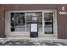 美容室 ORii 南平岸駅前店　【オーリー】の雰囲気（店舗前に広い駐車スペースあり◎）