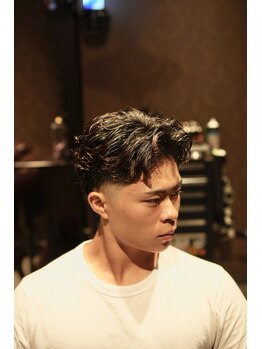ビスタッグ(VISTAG)の写真/フェードからナチュラルまで似合うスタイルをご提案！似合う髪型が分からない方もお任せください！