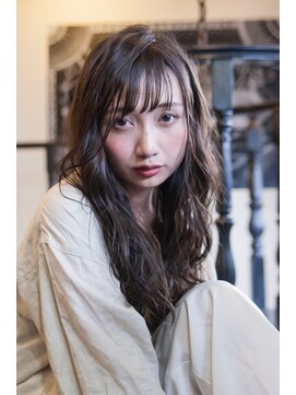 エイミー(Aimee) Aimee ガーリーロング×透けちゃうグレージュ