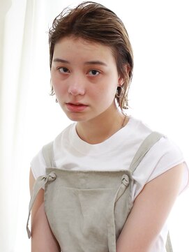 ウクラ バイ レシッド 池袋(uchla by rcid) 大人クールミニボブ外ハネボブワンカール×シアーペールベージュ