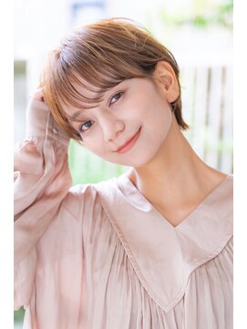 エイミー(Aimee) Aimee 町田 耳かけショート×ラテベージュ
