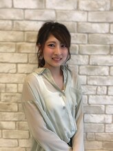 【柴山彩香】二児の母です！ハイライトなどのデザインカラーやハイトーンカラーお任せください^ ^